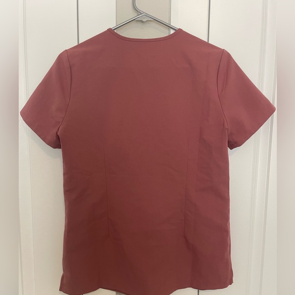 Figs Scrubs Top - Size XS - Color Mauve - Picture 3 of 6